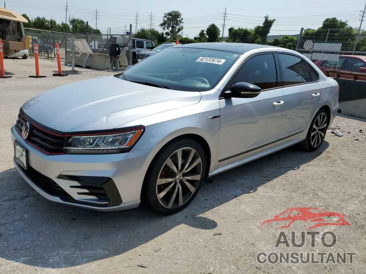 VOLKSWAGEN PASSAT 2018 - 1VWJM7A32JC032701