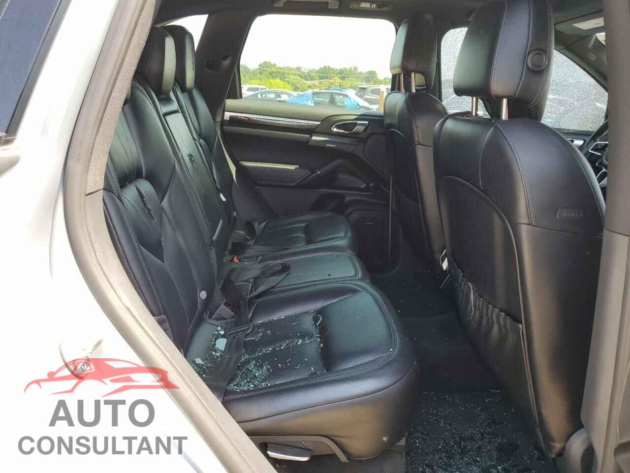 PORSCHE CAYENNE 2017 - WP1AA2A25HKA86367