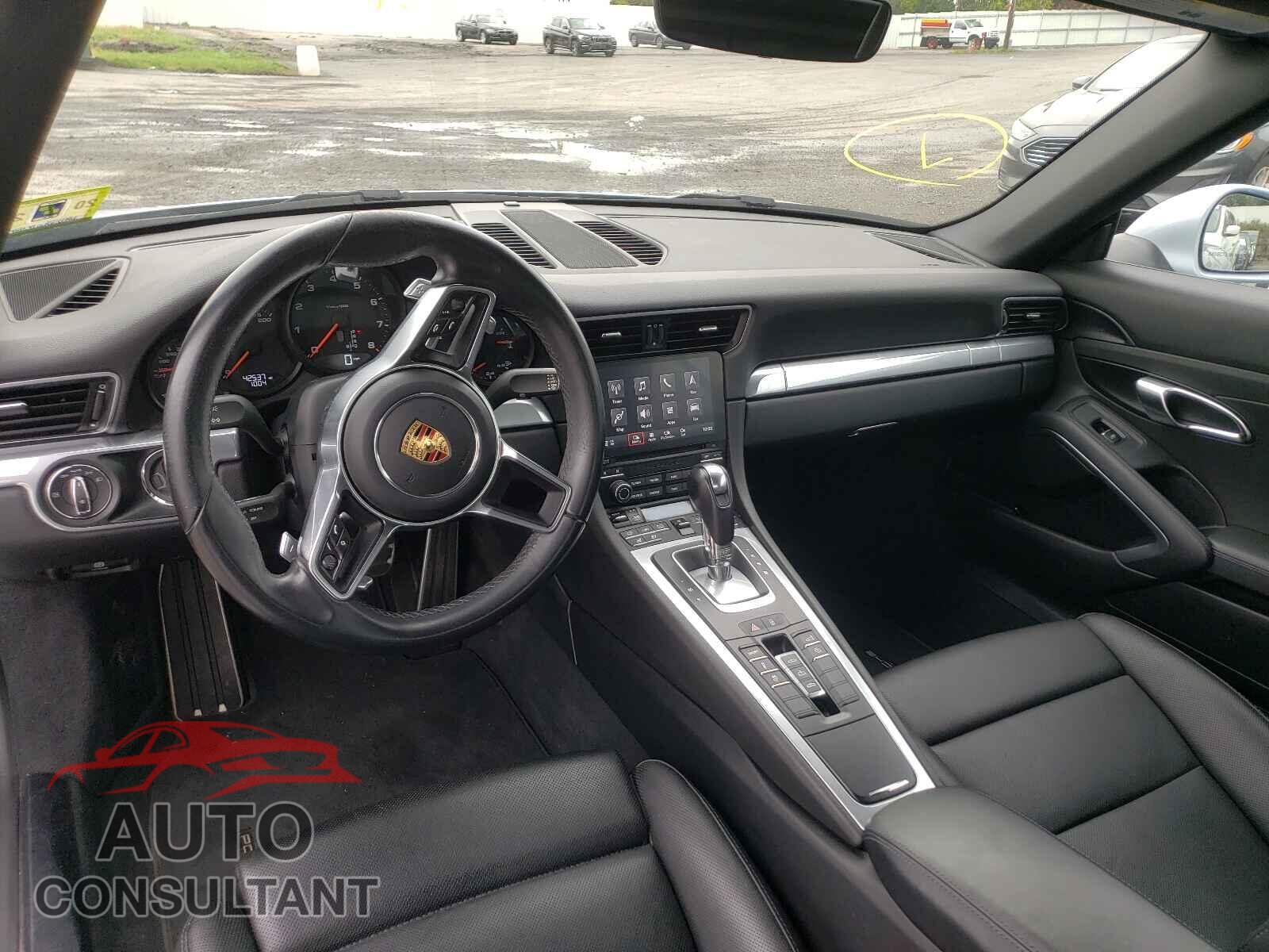 PORSCHE 911 2017 - WP0CA2A92HS141784