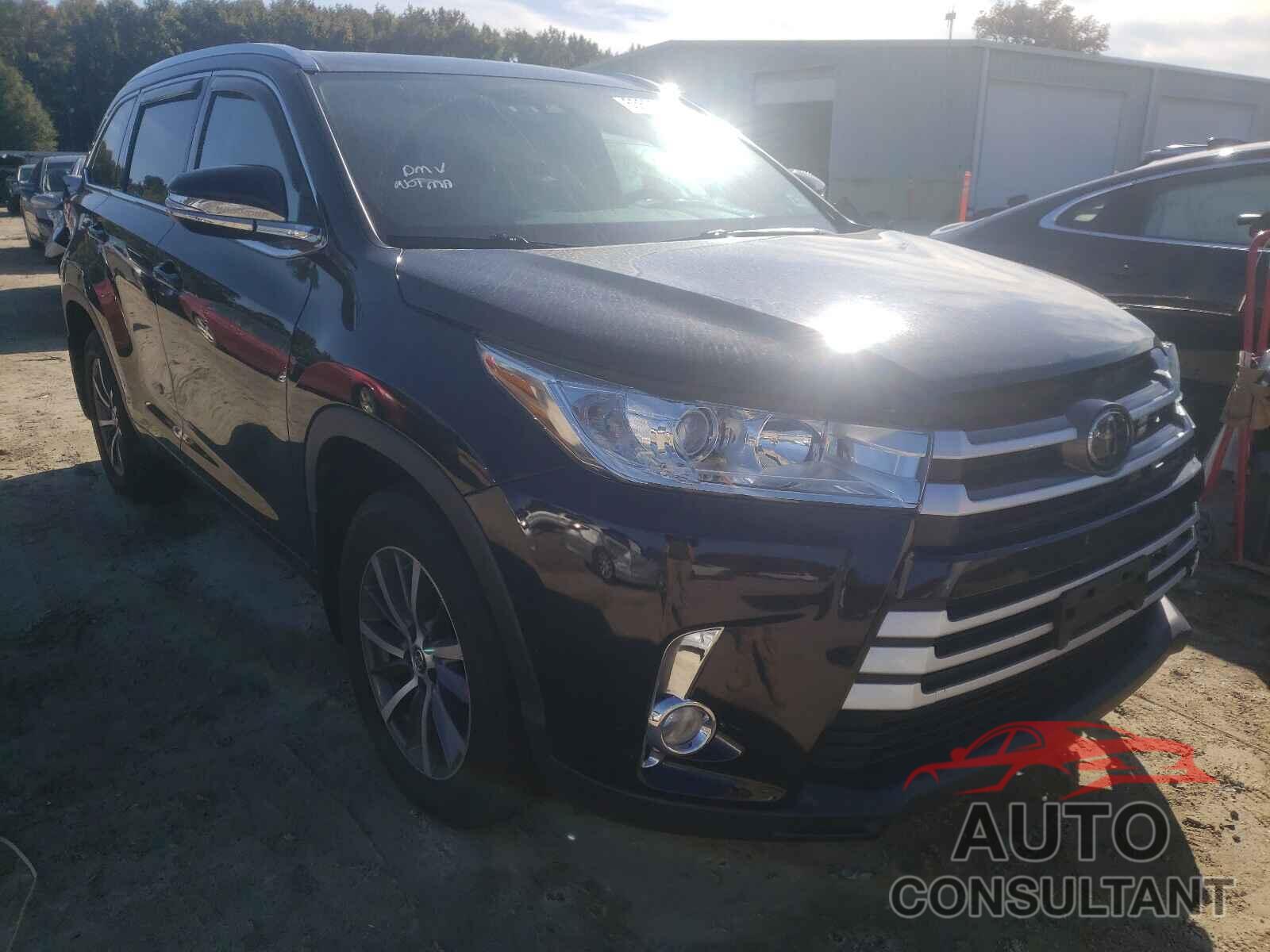 TOYOTA HIGHLANDER 2018 - 5TDJZRFH1JS812854