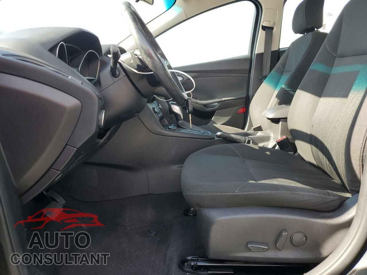 FORD FOCUS 2014 - 1FADP3F20EL415127