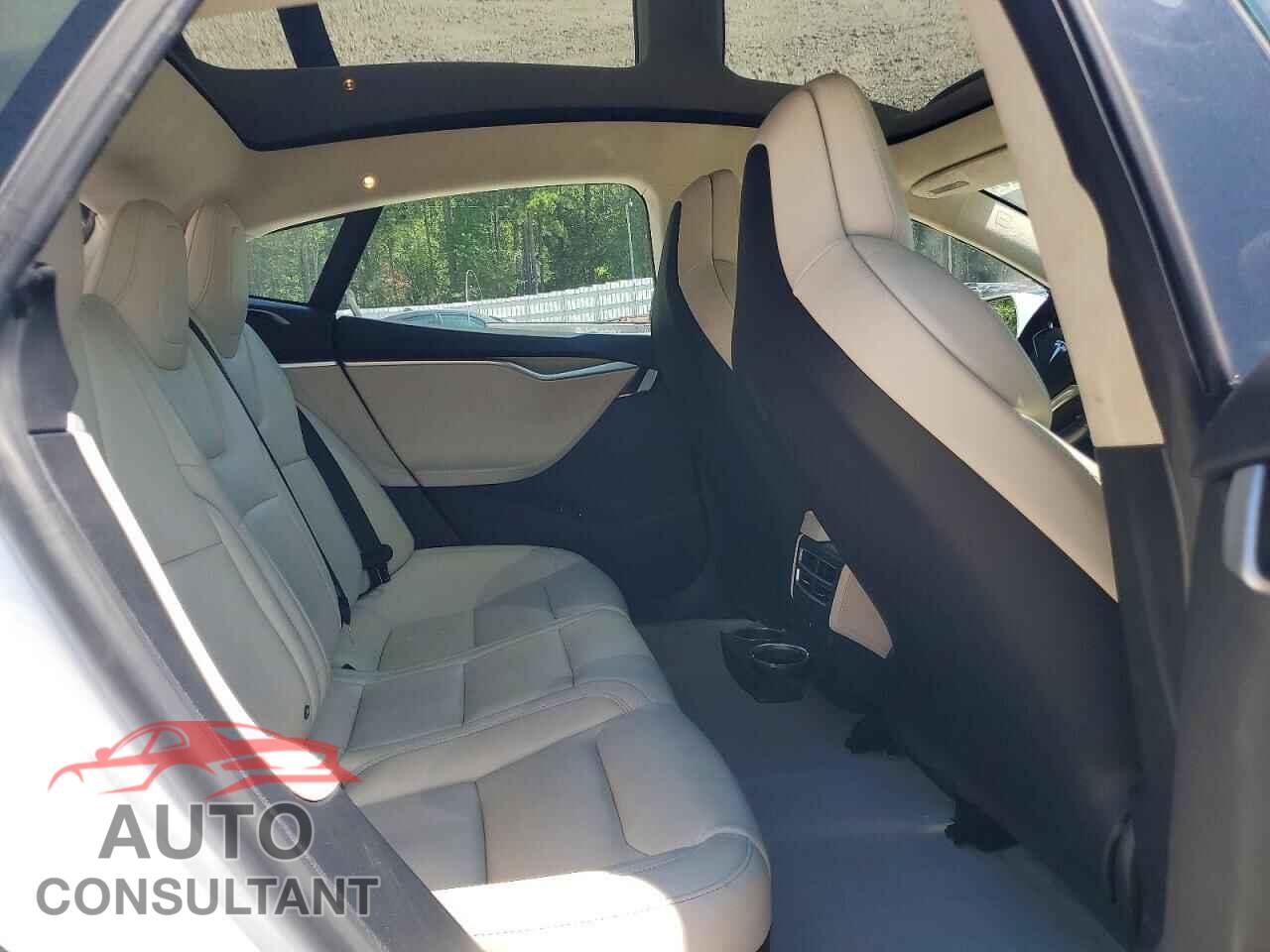 TESLA MODEL S 2018 - 5YJSA1E24JF252407