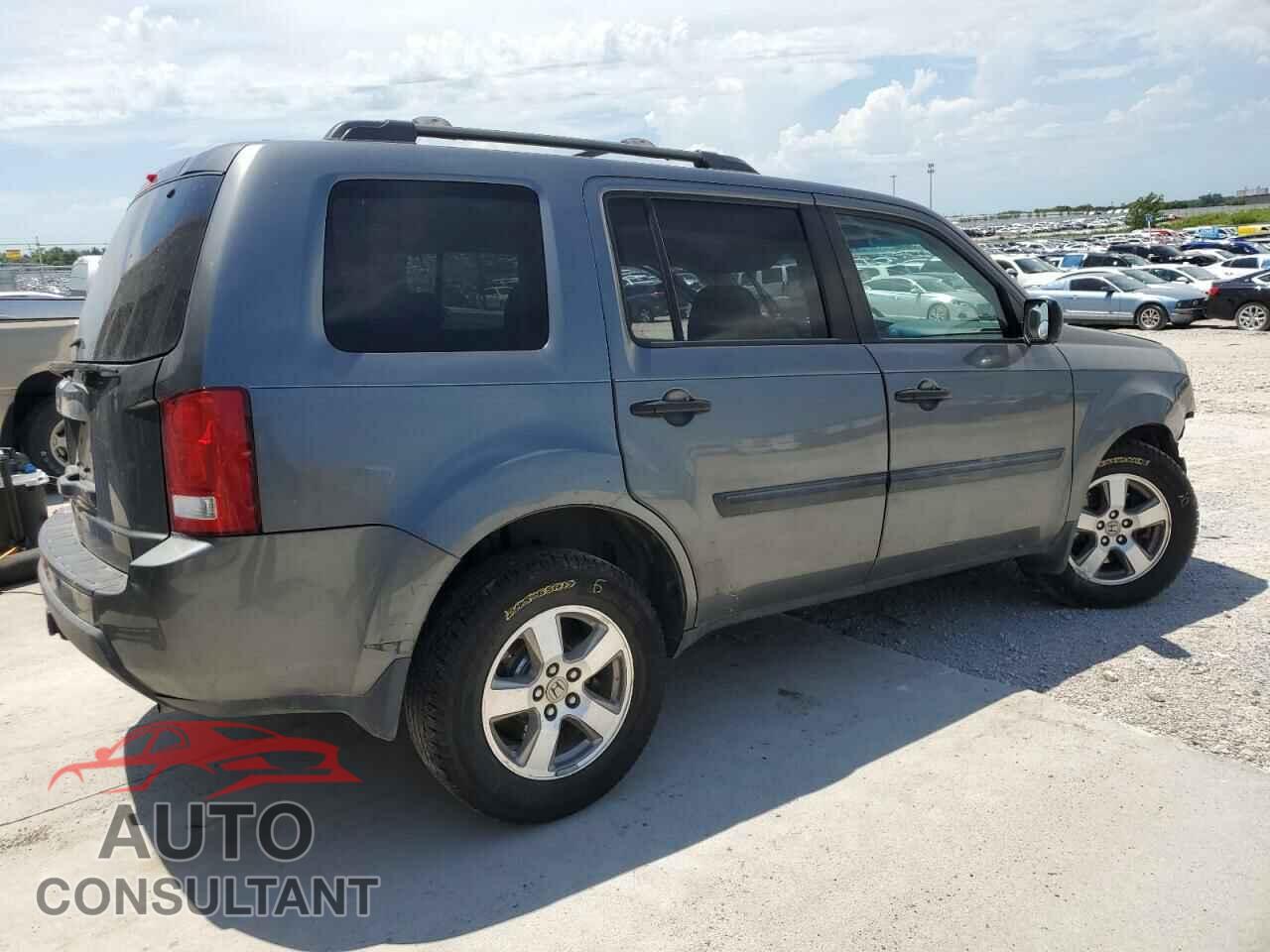 HONDA PILOT 2011 - 5FNYF3H21BB043632