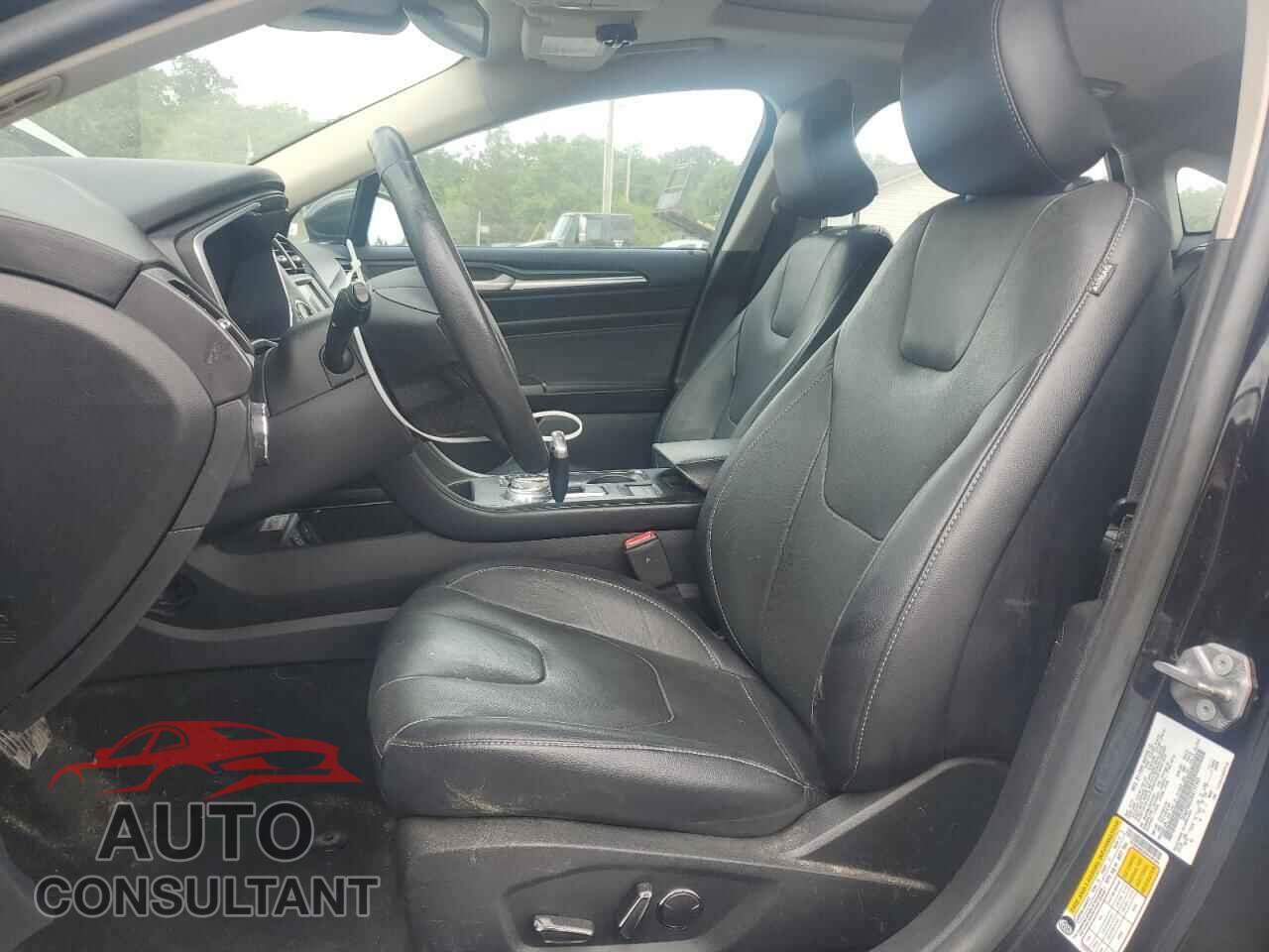 FORD FUSION 2019 - 3FA6P0RU2KR191991