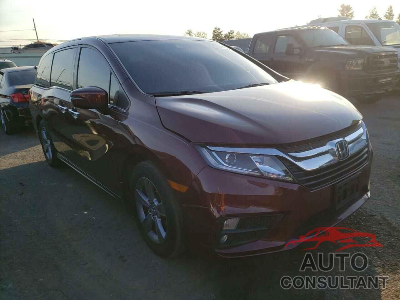 HONDA ODYSSEY 2018 - 5FNRL6H78JB034600