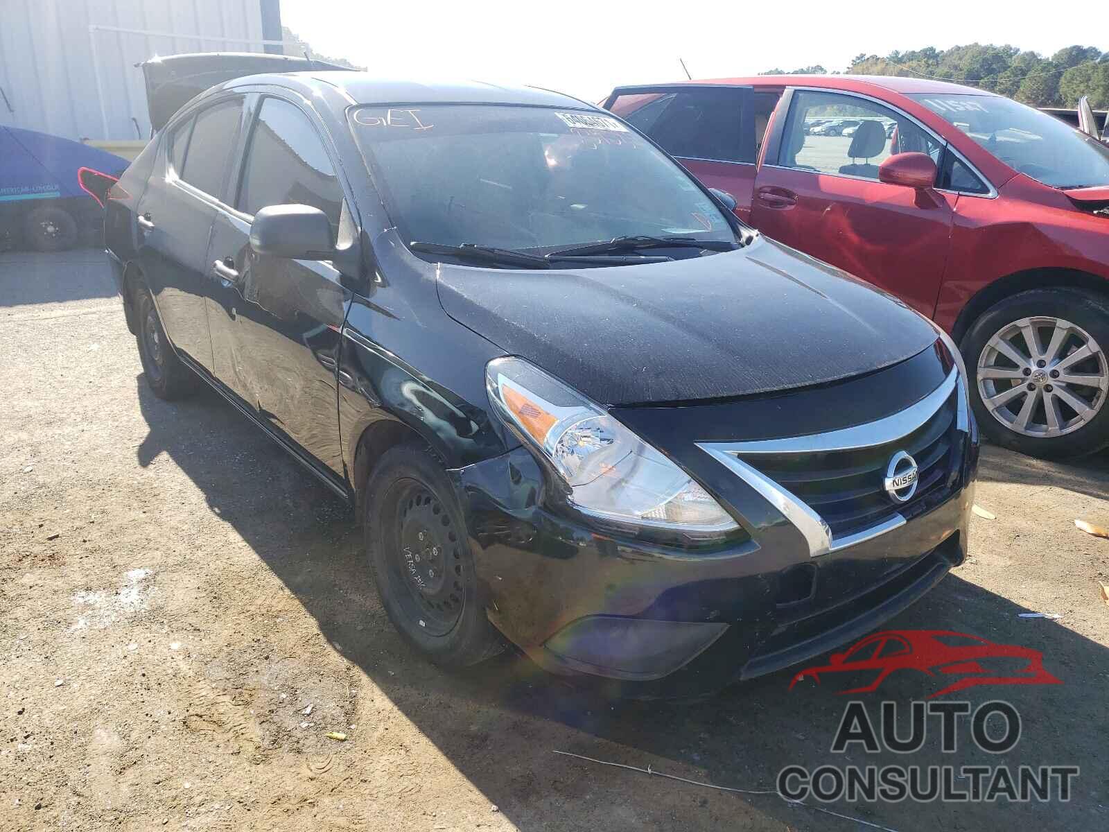 NISSAN VERSA 2018 - 3N1CN7AP8JL839081