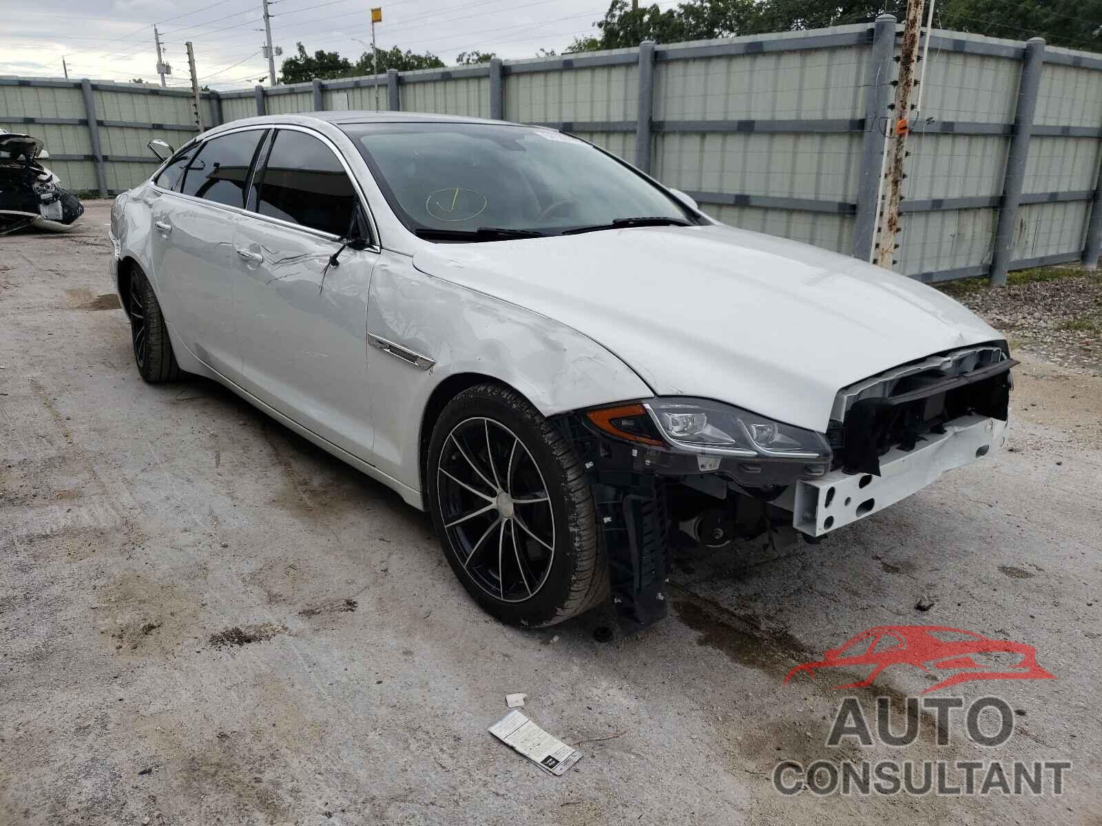 JAGUAR XJ 2016 - SAJWA2G74G8V99861