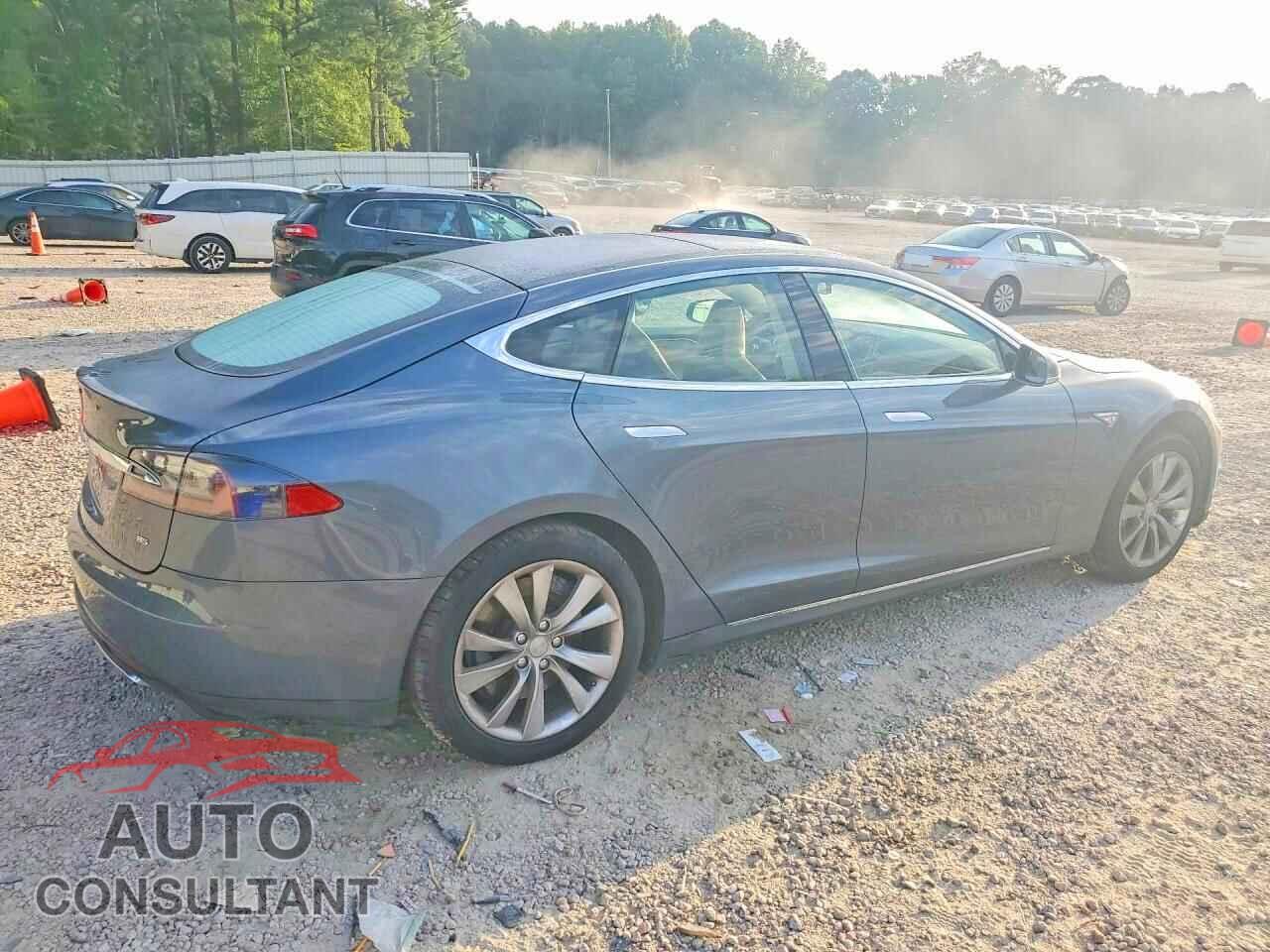 TESLA MODEL S 2014 - 5YJSA1H1XEFP28426