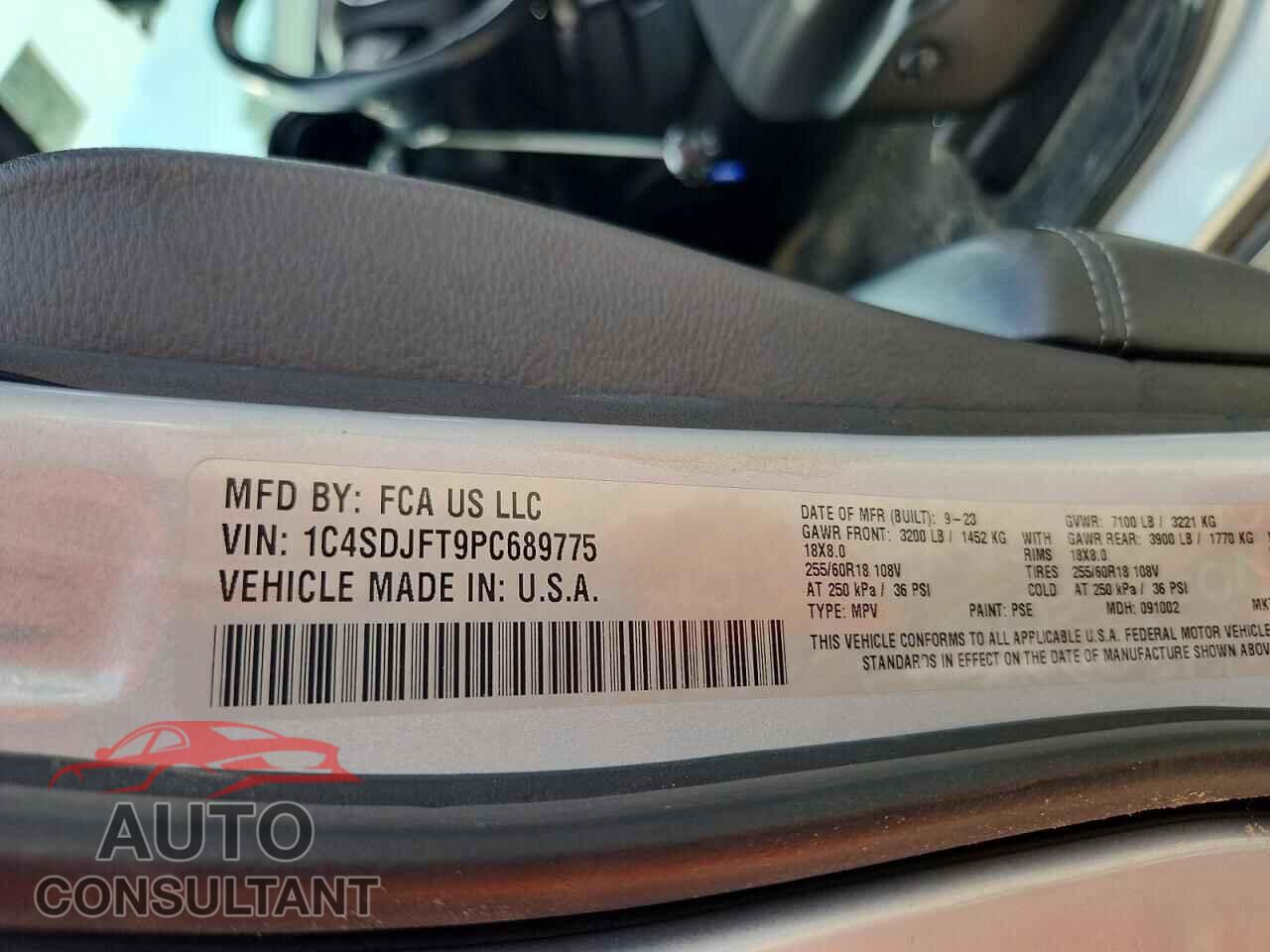 DODGE DURANGO 2023 - 1C4SDJFT9PC689775