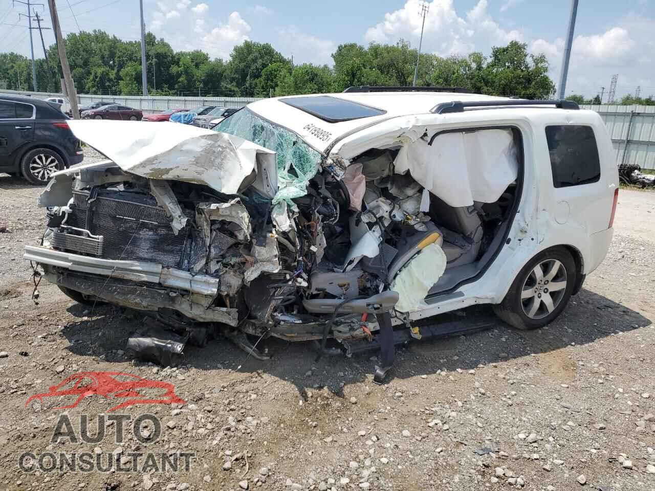 HONDA PILOT 2013 - 5FNYF4H96DB031806