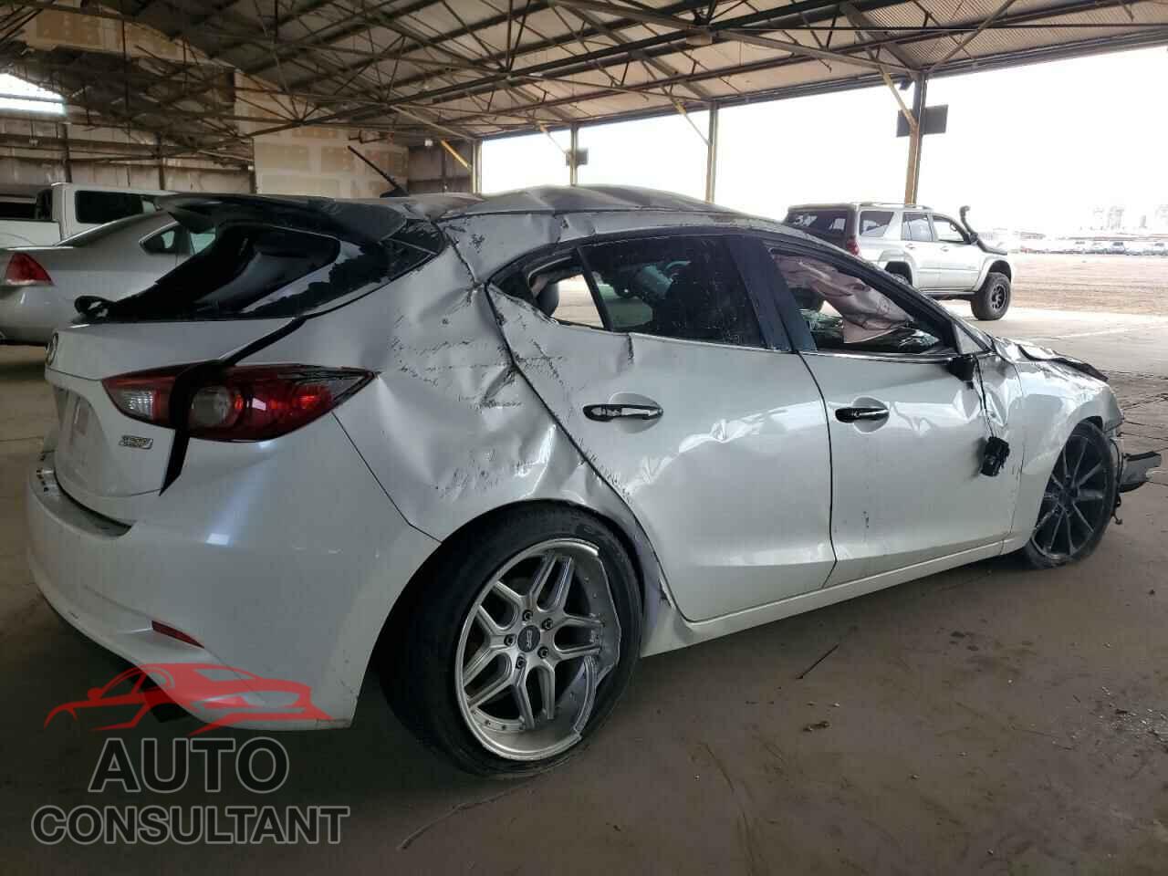 MAZDA 3 2017 - 3MZBN1L71HM122820