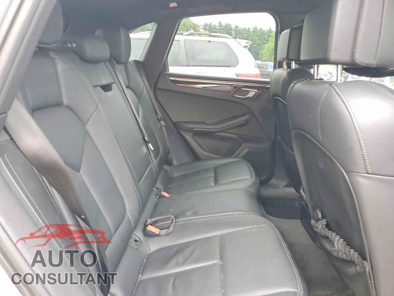 PORSCHE MACAN 2015 - WP1AB2A52FLB57801