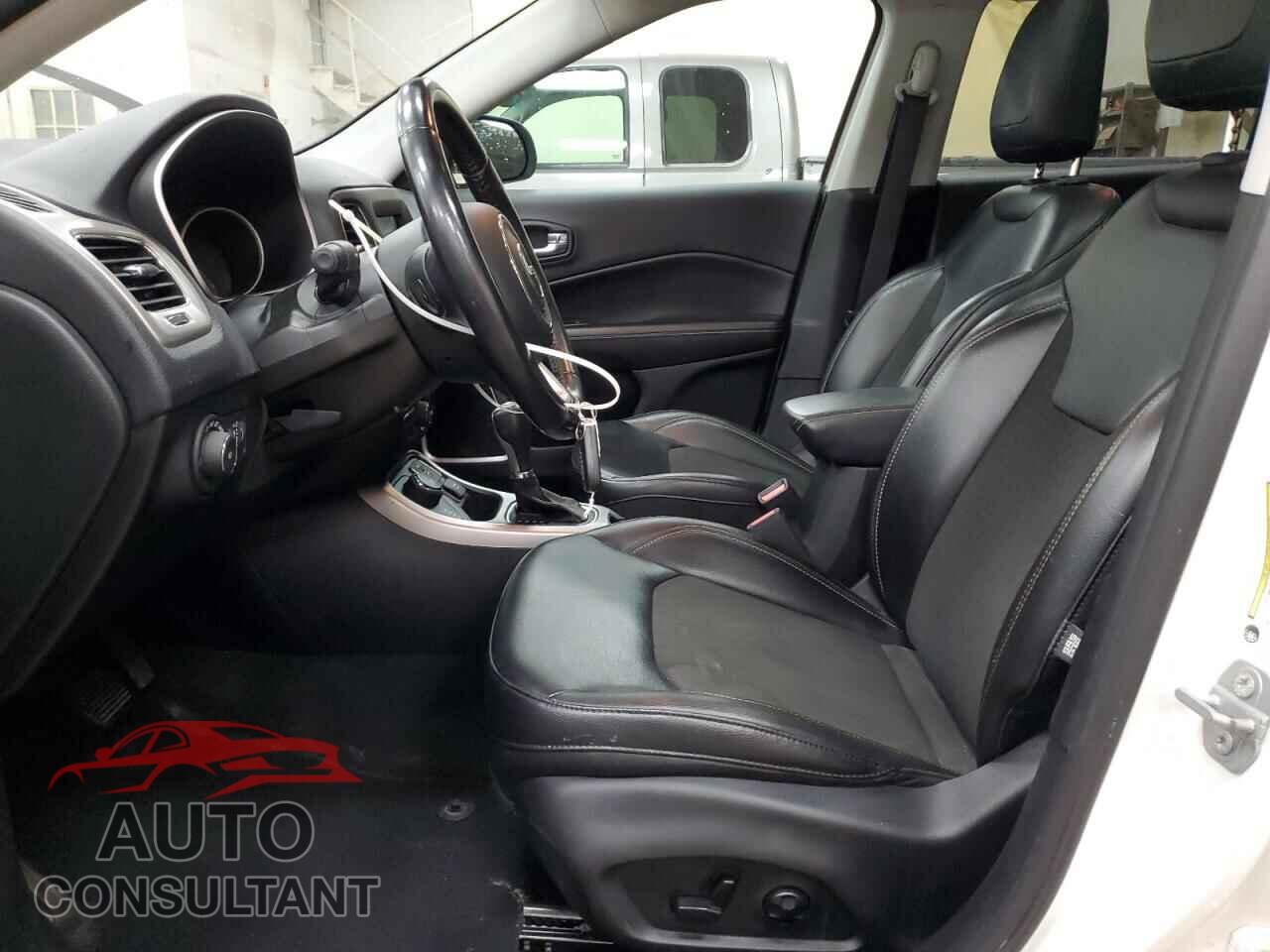 JEEP COMPASS 2020 - 3C4NJDBB2LT228095