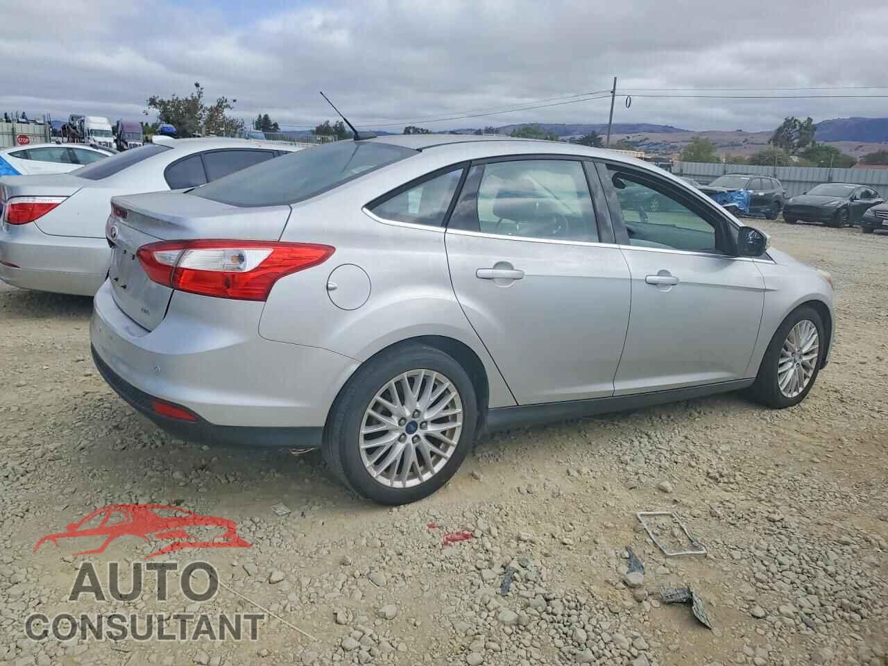 FORD FOCUS 2012 - 1FAHP3H22CL314537