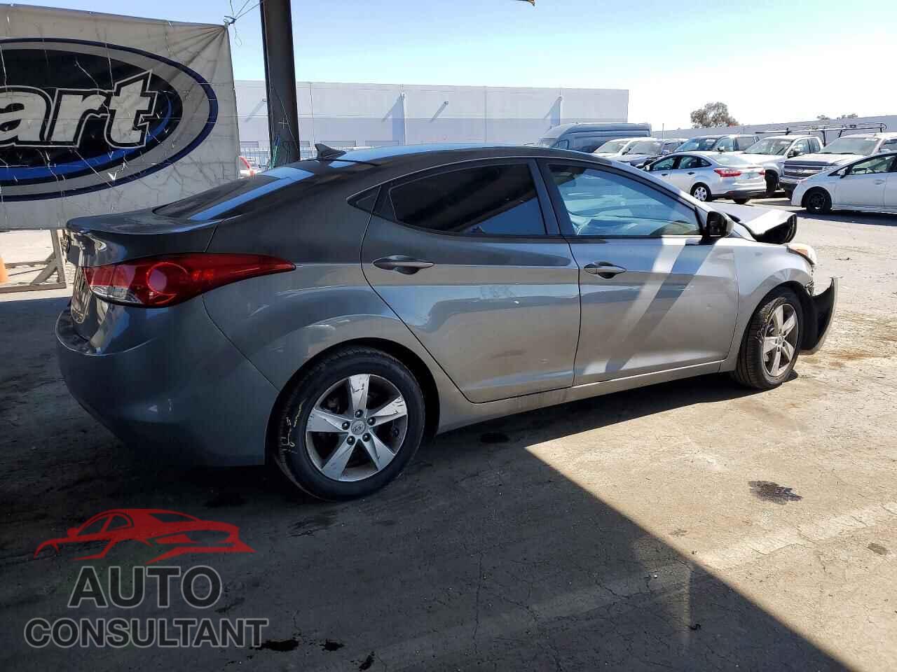 HYUNDAI ELANTRA 2013 - 5NPDH4AE6DH387500