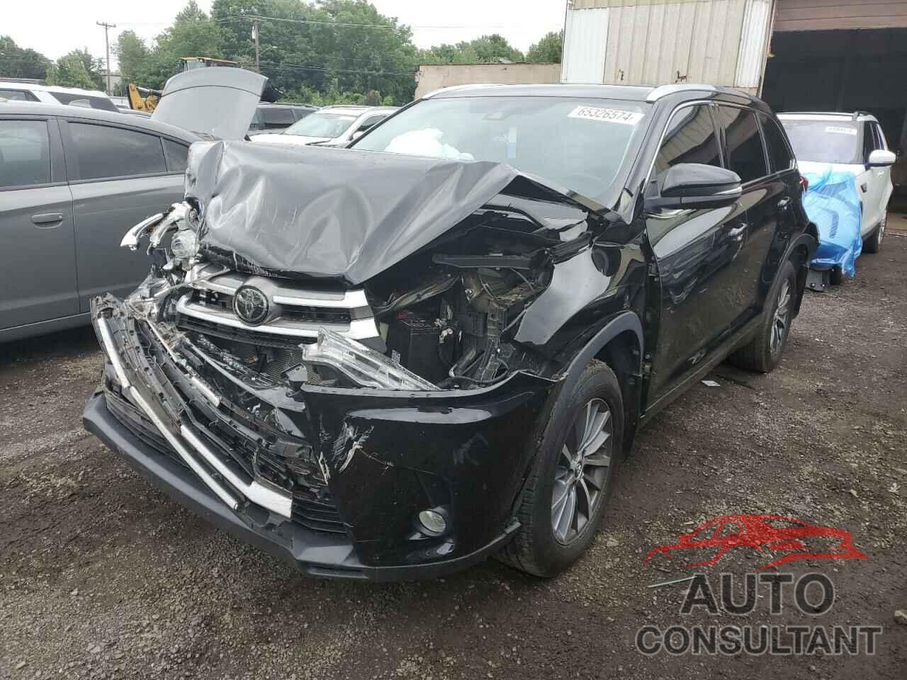 TOYOTA HIGHLANDER 2018 - 5TDJZRFH4JS550411