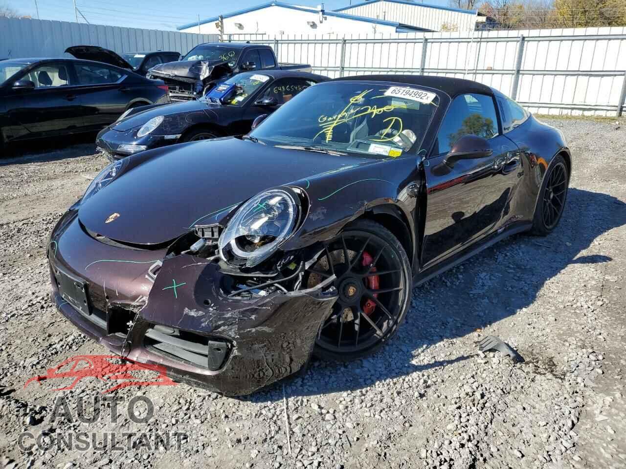 PORSCHE 911 2017 - WP0BB2A91HS137055