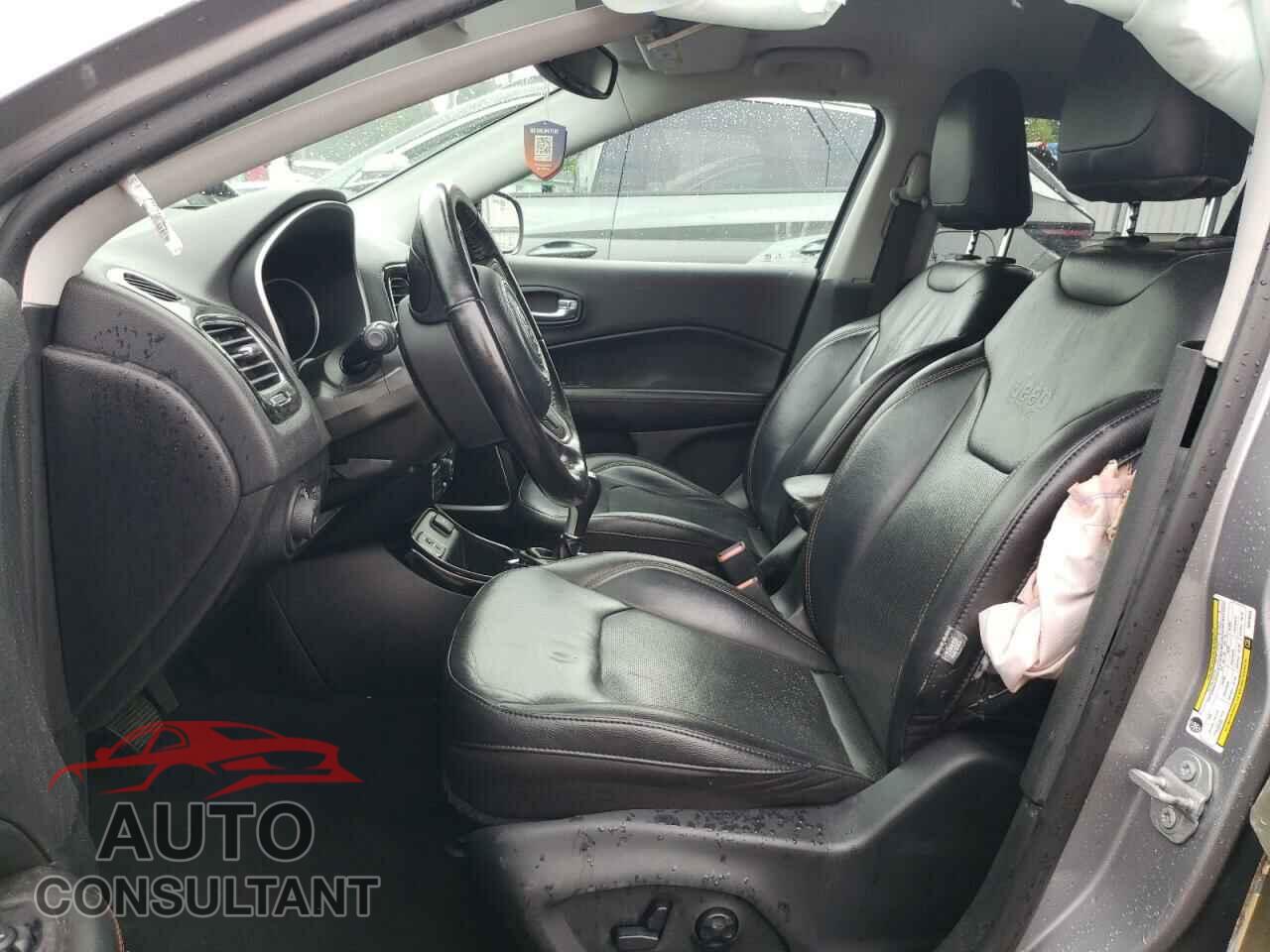 JEEP COMPASS 2019 - 3C4NJCCB3KT819320