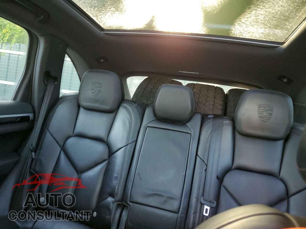 PORSCHE CAYENNE 2017 - WP1AE2A23HLA68769
