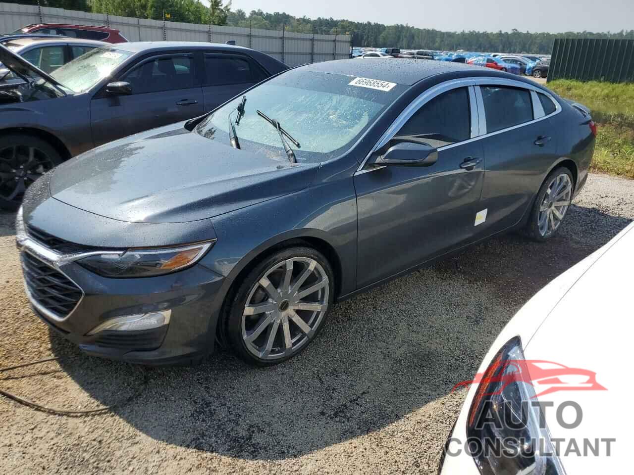 CHEVROLET MALIBU 2020 - 1G1ZG5ST3LF083361