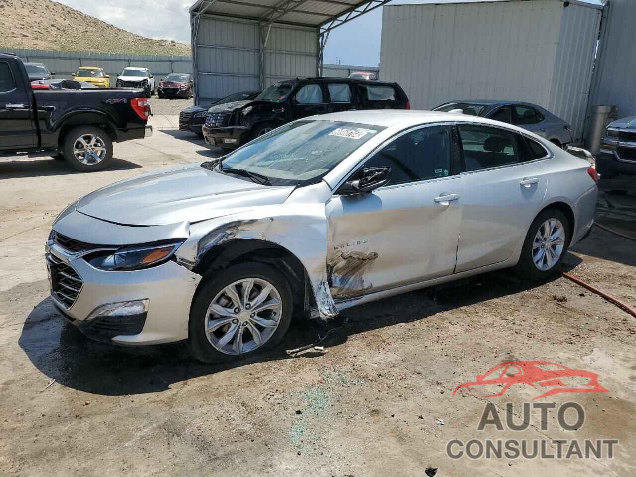 CHEVROLET MALIBU 2022 - 1G1ZD5ST3NF140377