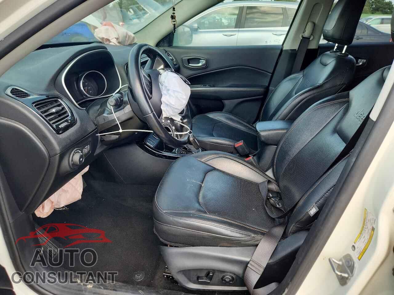JEEP COMPASS 2019 - 3C4NJCCB7KT659863