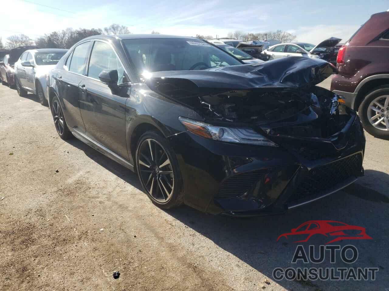 TOYOTA CAMRY 2018 - 4T1B61HK0JU007345