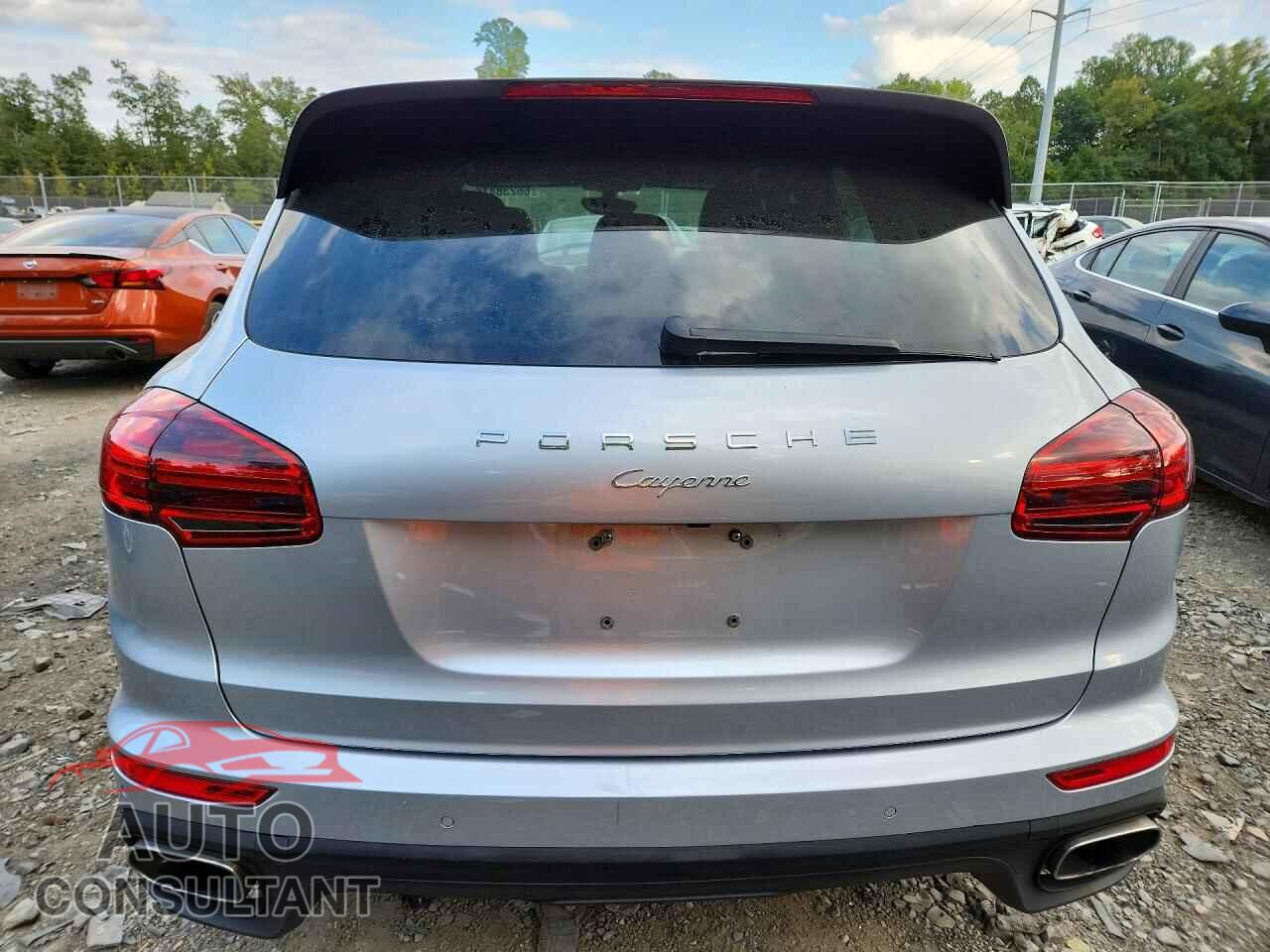 PORSCHE CAYENNE 2016 - WP1AA2A25GLA11595