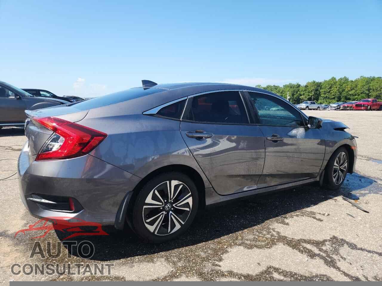 HONDA CIVIC 2018 - JHMFC1F32JX043948