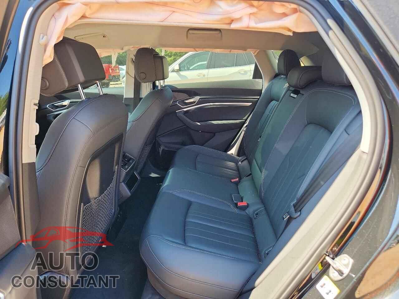 AUDI E-TRON 2021 - WA1AAAGE4MB008891