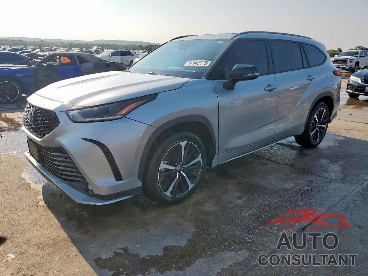 TOYOTA HIGHLANDER 2021 - 5TDLZRAHXMS069583