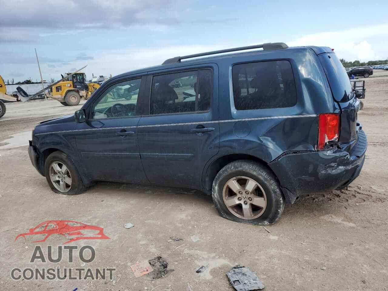 HONDA PILOT 2011 - 5FNYF4H57BB043229