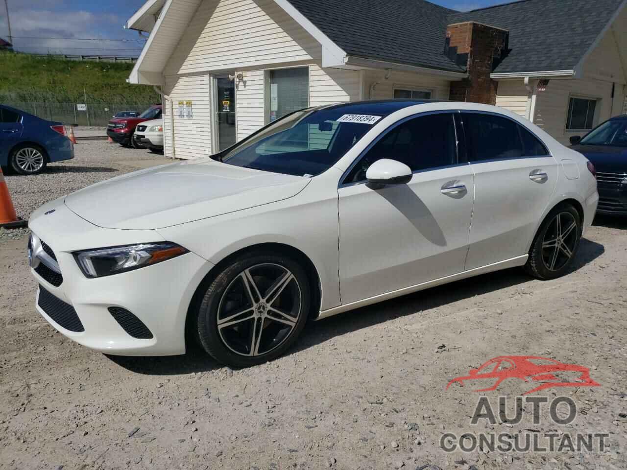 MERCEDES-BENZ A-CLASS 2019 - WDD3G4FBXKW035157