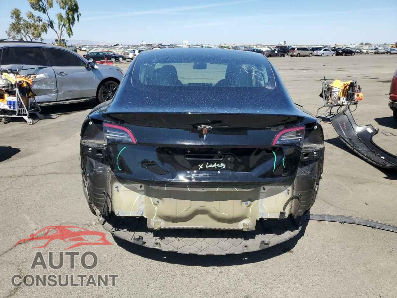TESLA MODEL 3 2018 - 5YJ3E1EA0JF056710