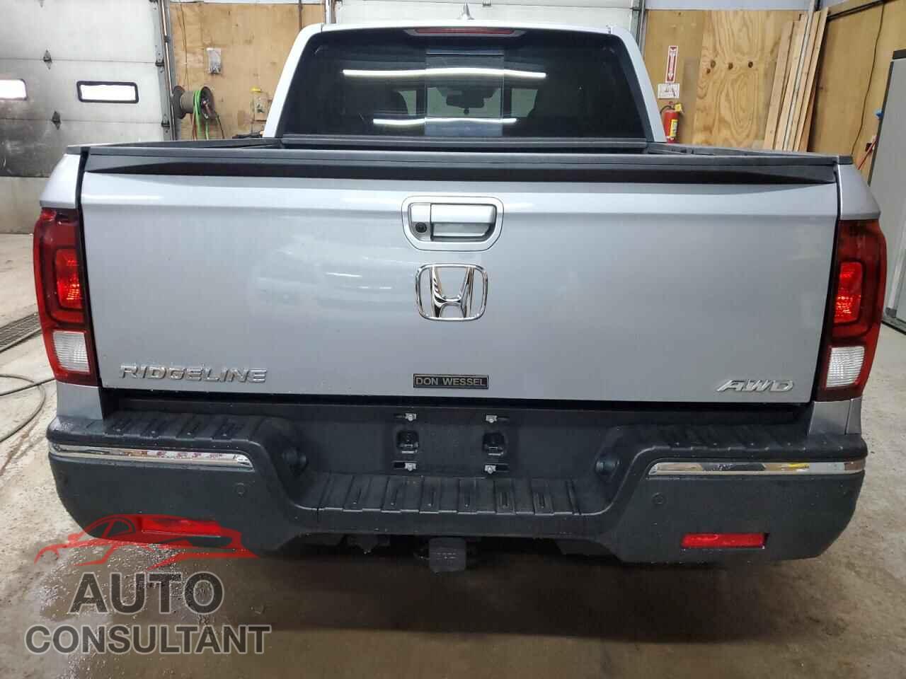 HONDA RIDGELINE 2018 - 5FPYK3F77JB012899