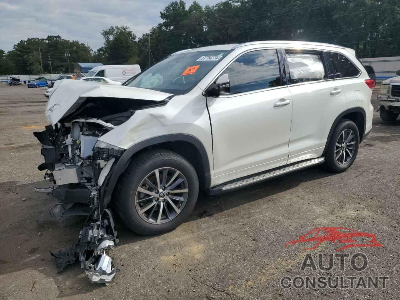 TOYOTA HIGHLANDER 2018 - 5TDKZRFH0JS530516