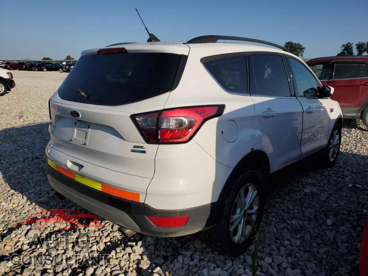 FORD ESCAPE 2018 - 1FMCU9HD2JUD23663