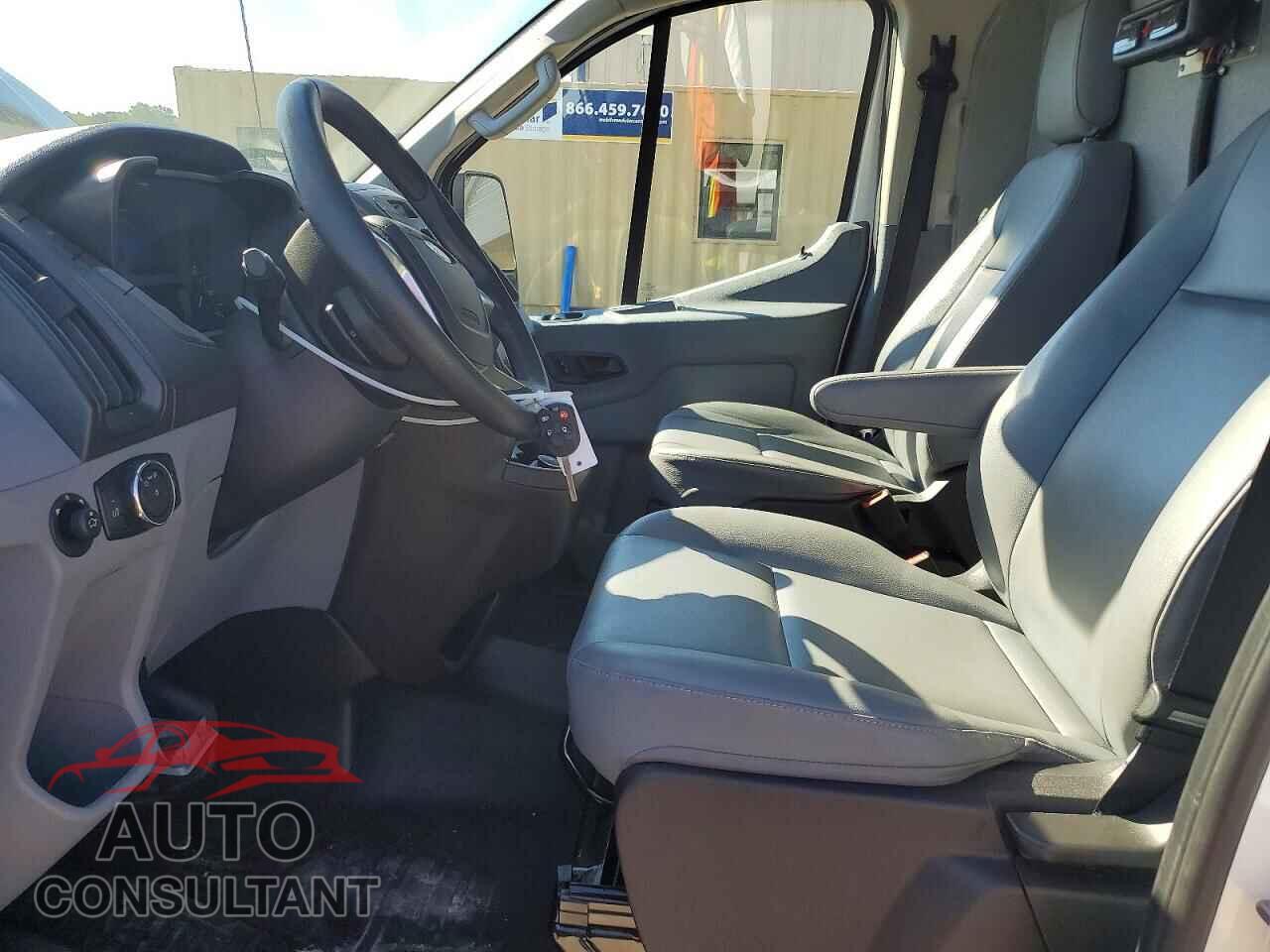 FORD TRANSIT 2017 - 1FTYR2YM6HKA64958