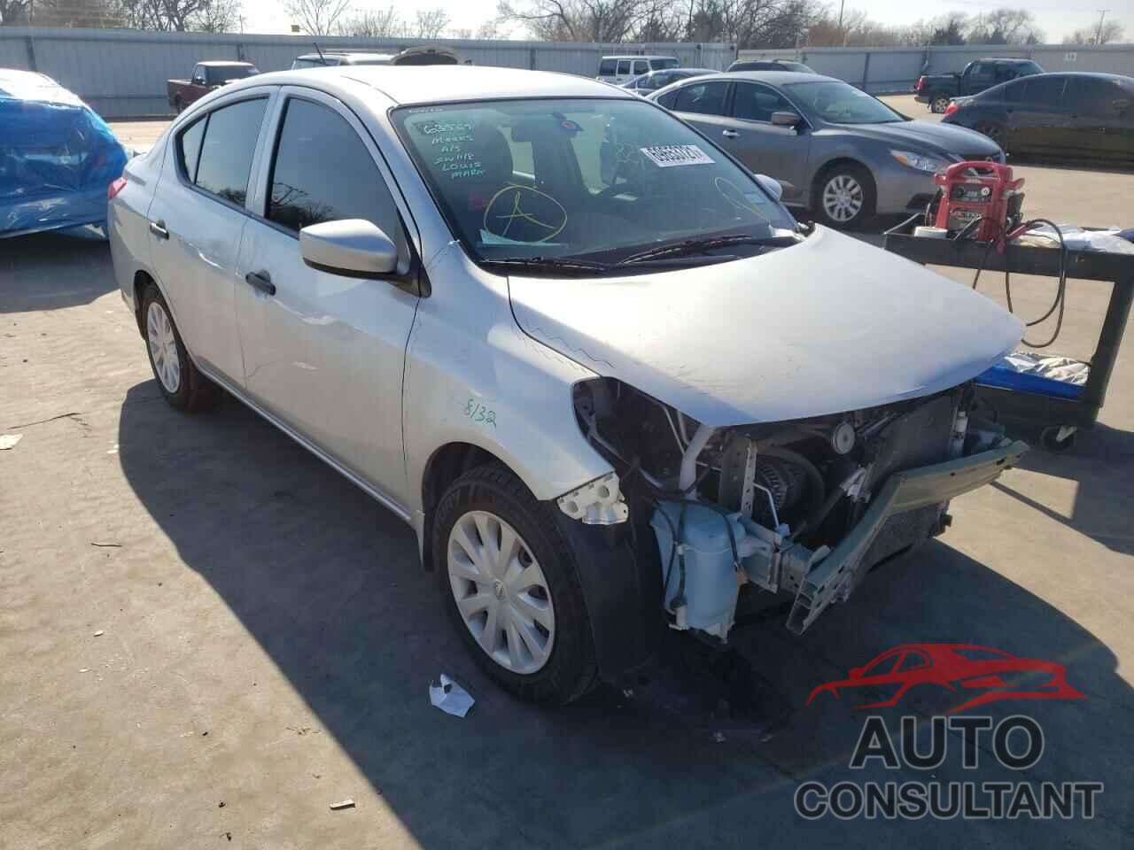 NISSAN VERSA 2018 - 3N1CN7AP1JL830464