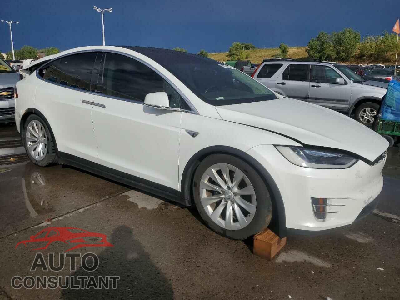 TESLA MODEL X 2016 - 5YJXCBE20GF005299