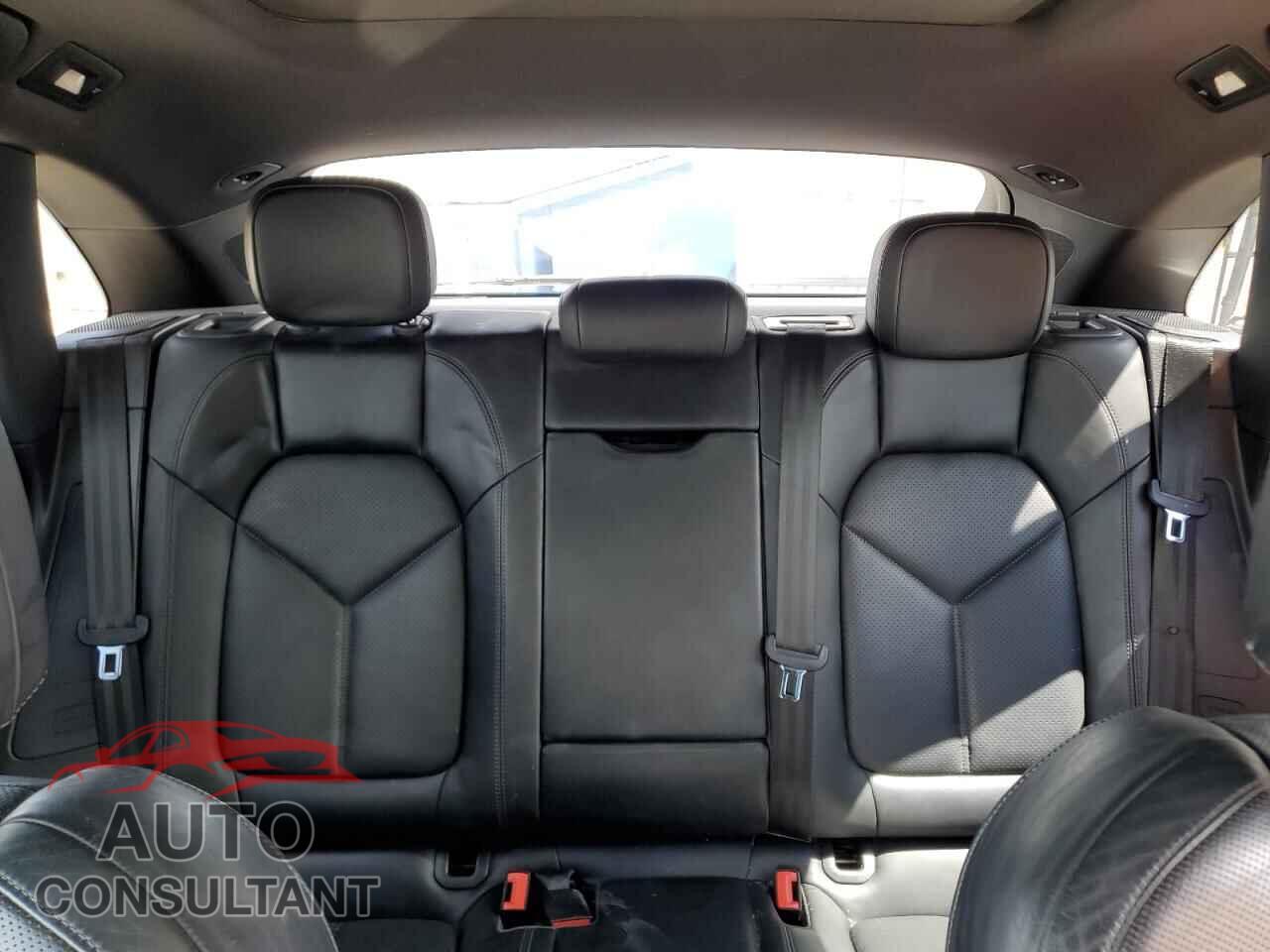 PORSCHE MACAN 2015 - WP1AB2A54FLB68153