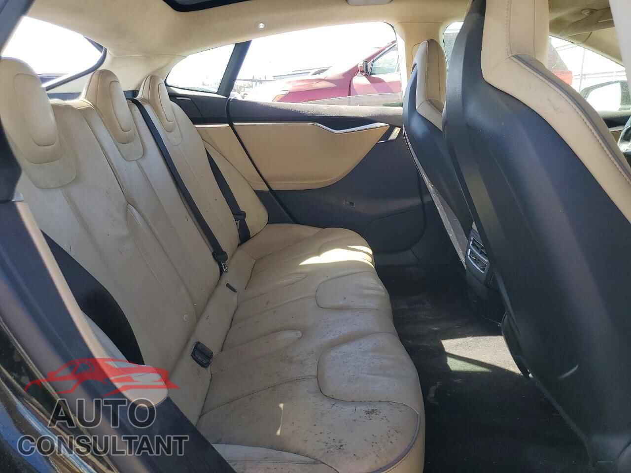 TESLA MODEL S 2013 - 5YJSA1CP7DFP11769