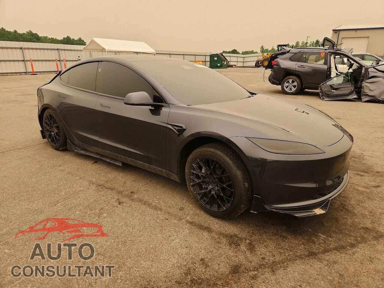TESLA MODEL 3 2024 - 5YJ3E1EA8RF757121