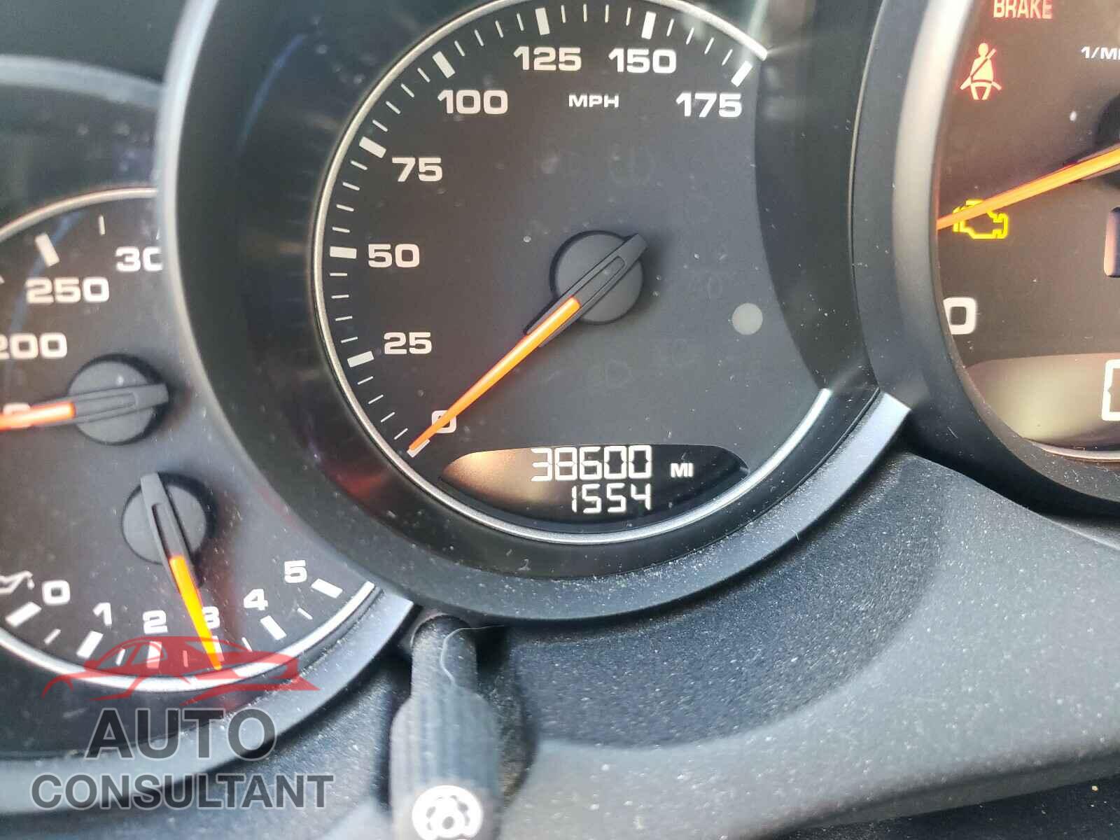 PORSCHE CAYENNE 2018 - WP1AA2A29JKA05098
