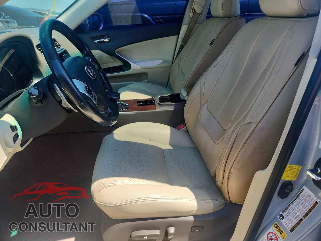 LEXUS IS 2011 - JTHBF5C21B5154609