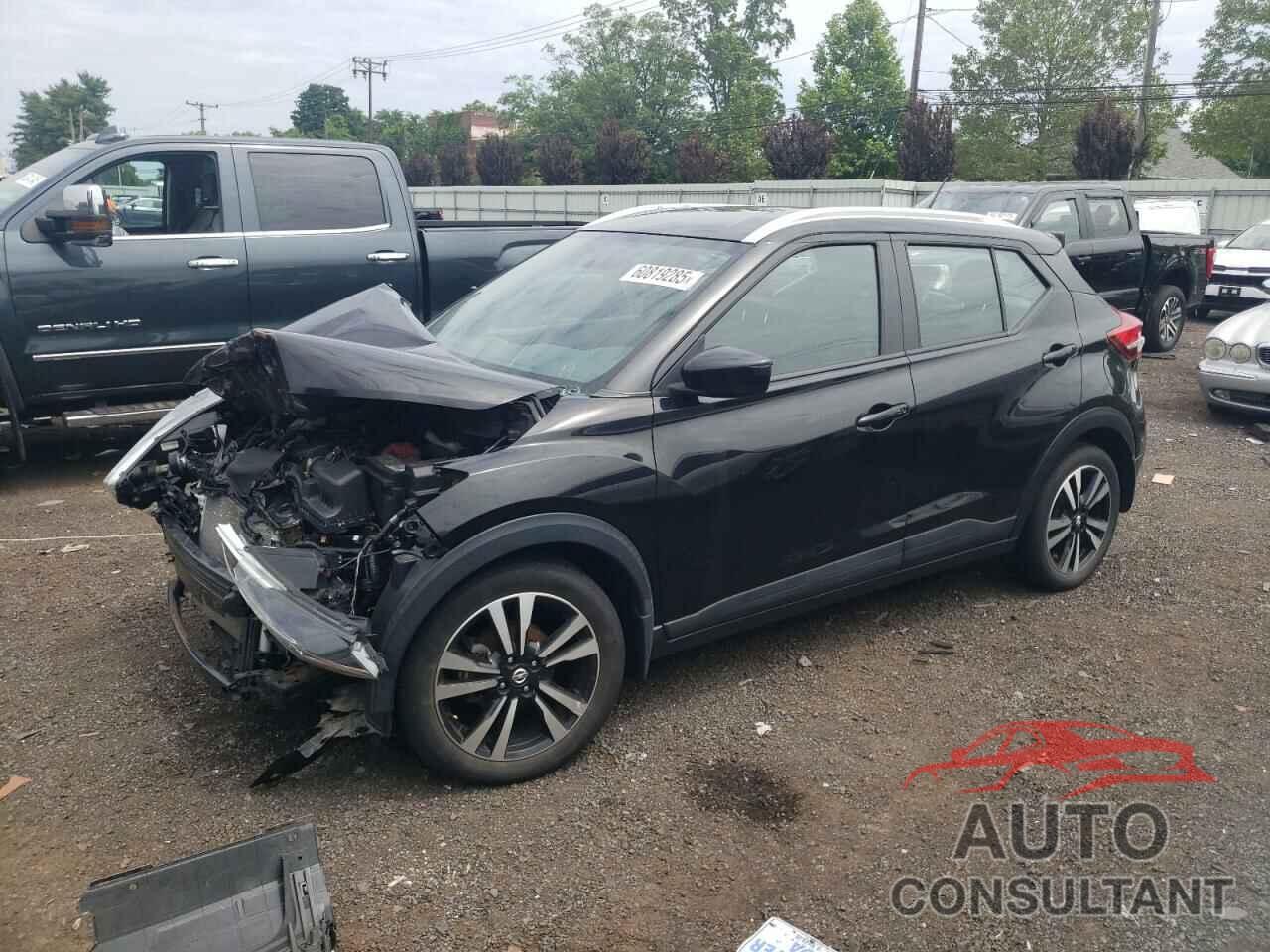NISSAN KICKS 2018 - 3N1CP5CU8JL543155