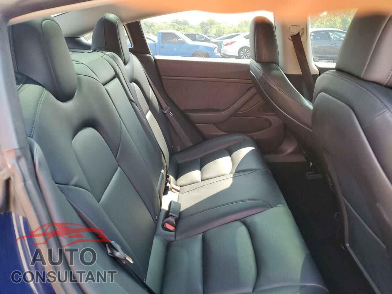 TESLA MODEL 3 2018 - 5YJ3E1EB0JF150983