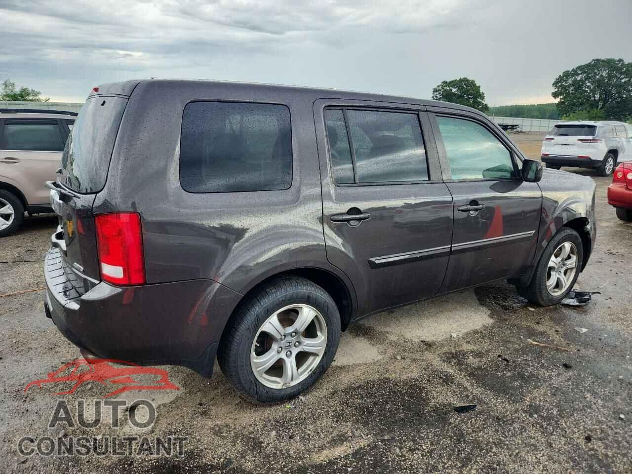 HONDA PILOT 2013 - 5FNYF4H50DB080934