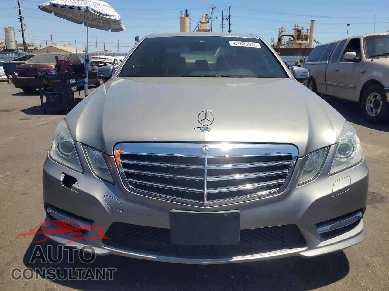 MERCEDES-BENZ E-CLASS 2012 - WDDHF5KBXCA608836