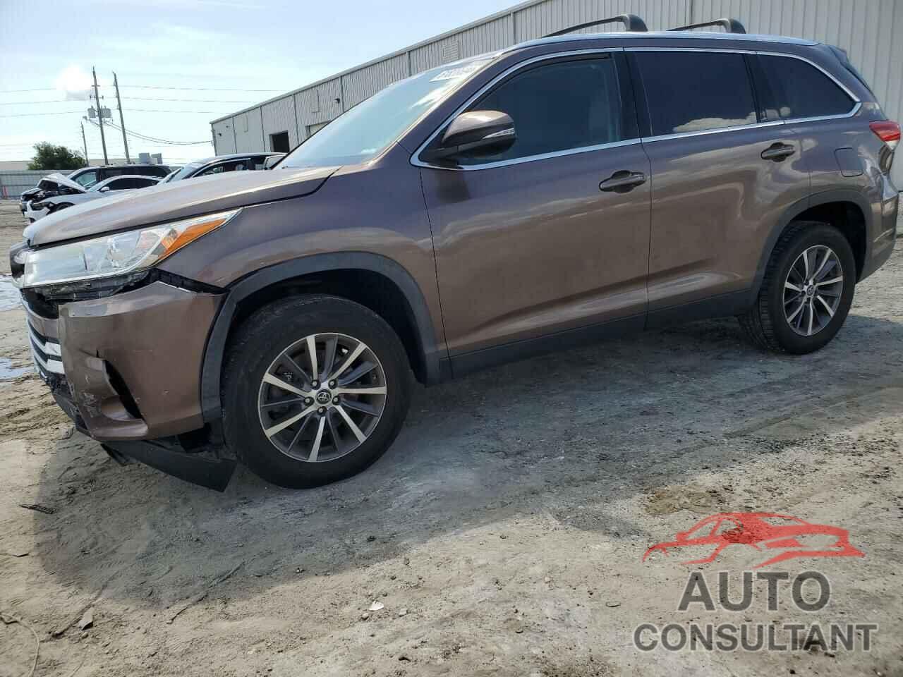 TOYOTA HIGHLANDER 2019 - 5TDKZRFH7KS351388